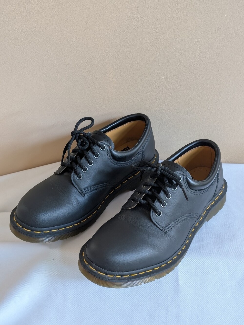NWOT Dr. Martens 8053 5-Eyelet Lace-Up Unisex Men’s 9 Women’s 10 Black Nappa